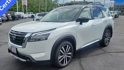 2025 Nissan Pathfinder Platinum