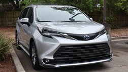 2025 Toyota Sienna XLE 8-Passenger