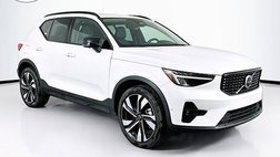 2025 Volvo XC40 B5 Plus Dark Theme