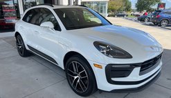 2023 Porsche Macan T