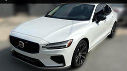 2024 Volvo S60 Recharge T8 Plus Dark Theme