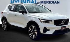 2024 Volvo XC40 B5 Plus Dark Theme