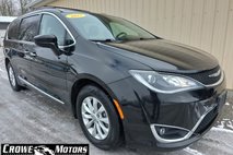 2017 Chrysler Pacifica Touring L FWD