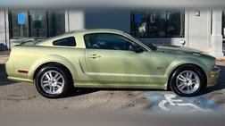 2005 Ford Mustang GT Coupe RWD
