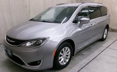 2017 Chrysler Pacifica Touring L FWD