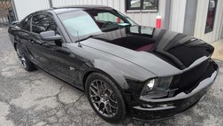 2005 Ford Mustang GT Deluxe