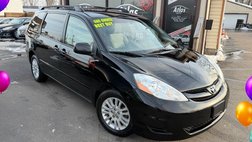 2009 Toyota Sienna LE 8-Passenger