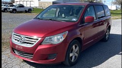 2011 Volkswagen Routan SE
