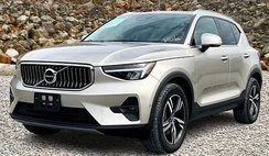 2023 Volvo XC40 B5 Plus Bright Theme