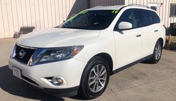 2016 Nissan Pathfinder SV