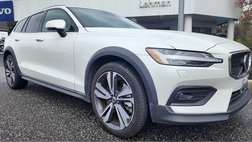 2025 Volvo V60 Cross Country B5 Plus