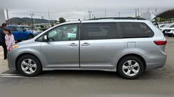 2018 Toyota Sienna LE 8-Passenger