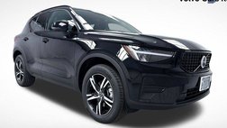 2026 Volvo XC40 B5 Core