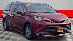 2022 Toyota Sienna XLE 7-Passenger