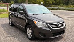 2011 Volkswagen Routan SE