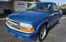 2000 Chevrolet S-10 Base