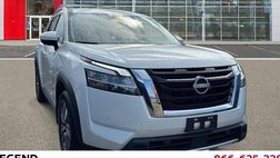 2023 Nissan Pathfinder SL
