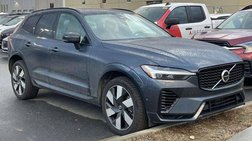 2024 Volvo XC60 Recharge T8 Ultimate Dark Theme