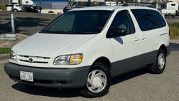2000 Toyota Sienna LE