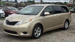 2012 Toyota Sienna LE 7-Passenger