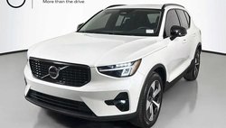 2023 Volvo XC40 B4 Plus Dark Theme
