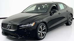 2023 Volvo S60 B5 Core Dark Theme
