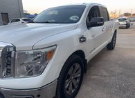 2017 Nissan Titan SV