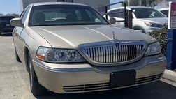 2010 Lincoln Town Car Signature Limited