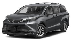 2026 Toyota Sienna LE 8-Passenger