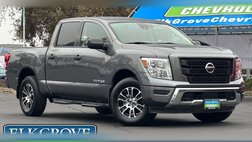 2022 Nissan Titan SV