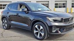 2023 Volvo XC40 B5 Plus Bright Theme