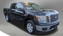 2017 Nissan Titan SV