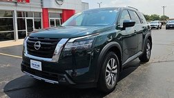 2022 Nissan Pathfinder SL