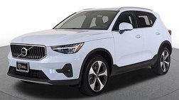 2025 Volvo XC40 B5 Plus Bright Theme