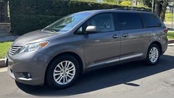 2017 Toyota Sienna XLE