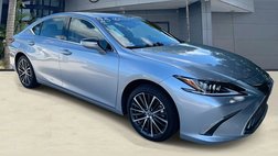 2025 Lexus ES 300h w/ Premium Package