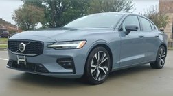 2024 Volvo S60 B5 Core Dark Theme