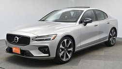 2024 Volvo S60 B5 Core Dark Theme