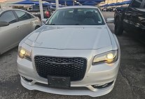 2022 Chrysler 300 Touring L