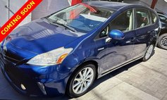 2014 Toyota Prius v Five