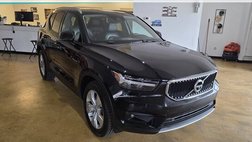 2022 Volvo XC40 T4 Momentum