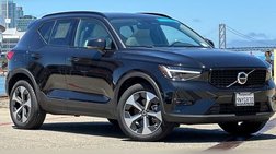 2025 Volvo XC40 B5 Plus Dark Theme