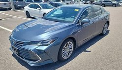 2019 Toyota Avalon Hybrid Limited