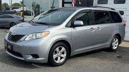 2014 Toyota Sienna LE