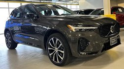 2025 Volvo XC60 B5 Plus Dark Theme