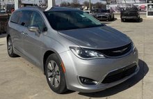 2017 Chrysler Pacifica Hybrid Platinum