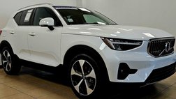 2025 Volvo XC40 B5 Plus Bright Theme