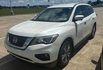 2017 Nissan Pathfinder SL