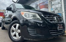 2011 Volkswagen Routan SE