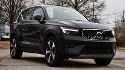 2025 Volvo XC40 B5 Plus Bright Theme